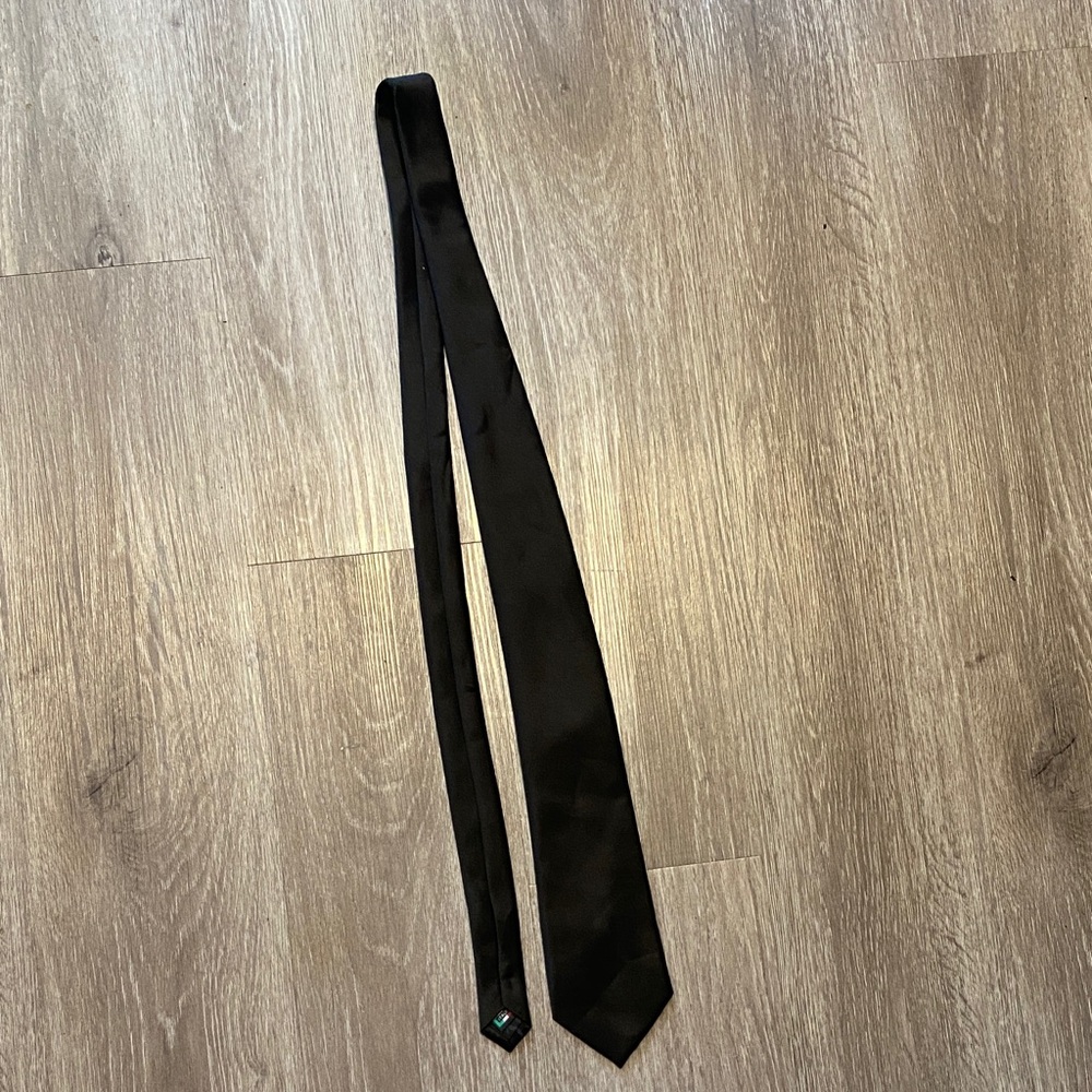 Brand Q Elegant Black Necktie